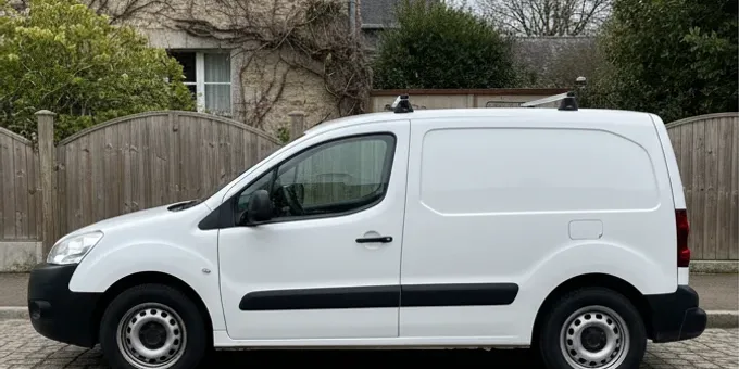 Avant : Électricien — Partner