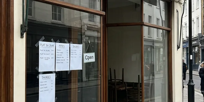 Avant : Restaurant — devanture